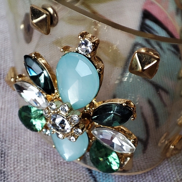 Thick Clear Plastic Gold Tone Rhinestone Snap Cuff Bracelet Emerald Seafoam EUC - Picture 3 of 16